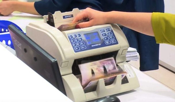 Pandemia rrit me 30 per qind numrin e personave te regjistruar per ndihme ekonomike